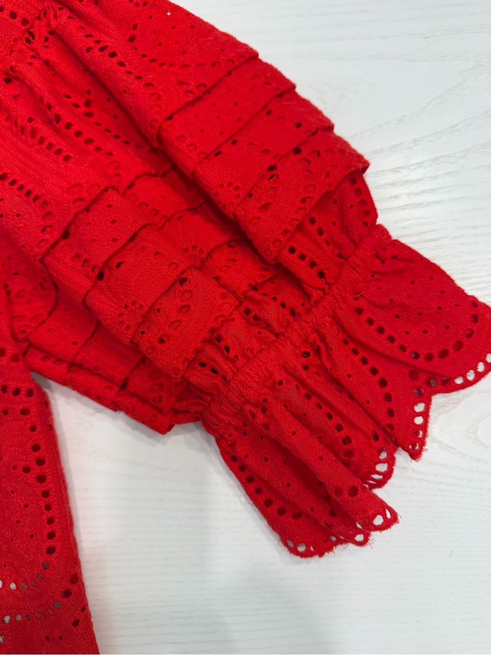 FARM Rio Red Eyelet Button-Front Puff Sleeve Blouse with Matching Red Camisole - Picture 6 of 9